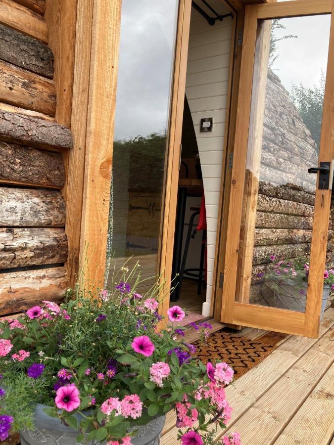 فندق Delor - Bryntalch Glamping Pods مونتغمري المظهر الخارجي الصورة